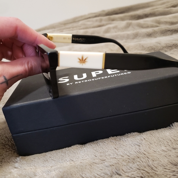 Super By RETROSUPERFUTURE unisex sunglasses**** Great Deal**** - Picture 3 of 6